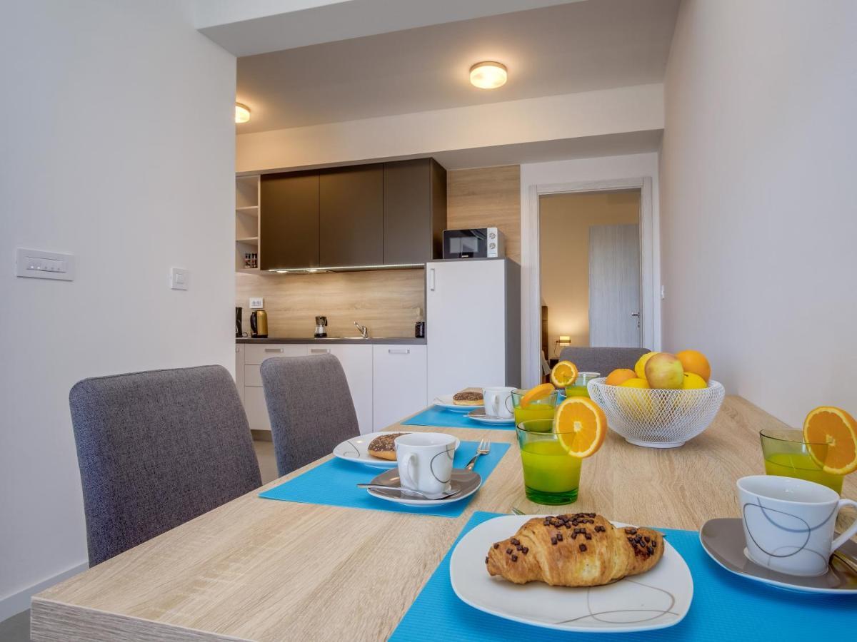 דירות מאלי לוסיניי House Torre מראה חיצוני תמונה