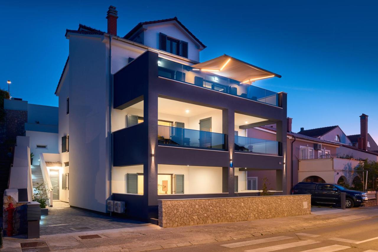 דירות מאלי לוסיניי House Torre מראה חיצוני תמונה