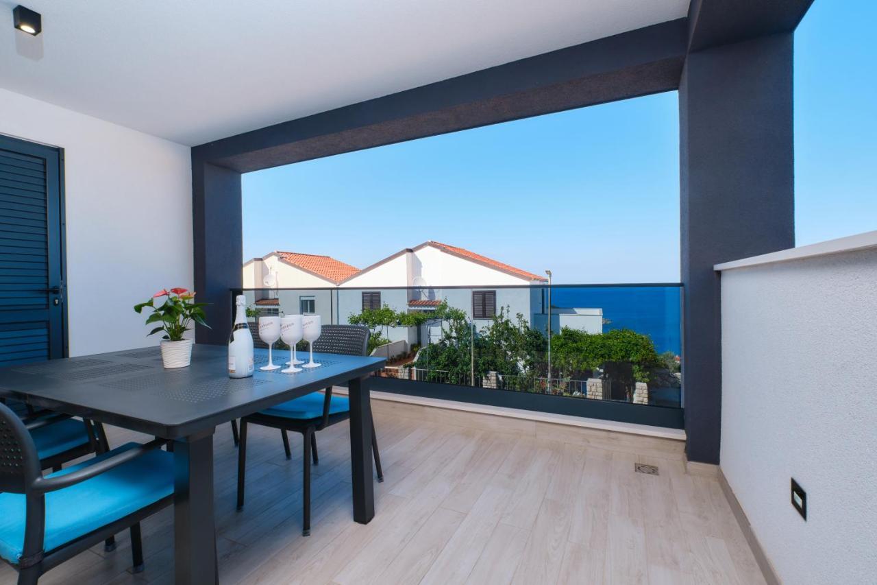 דירות מאלי לוסיניי House Torre מראה חיצוני תמונה