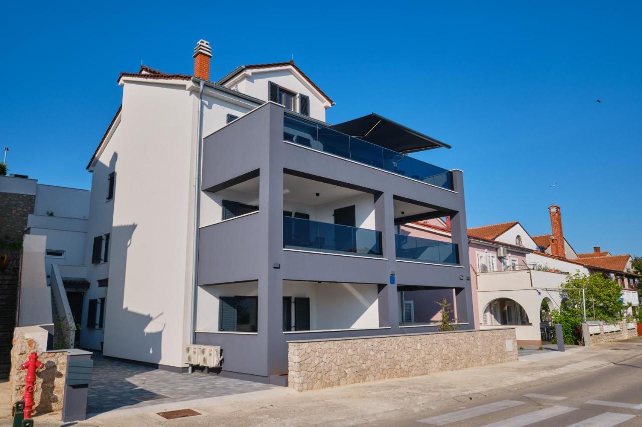 דירות מאלי לוסיניי House Torre מראה חיצוני תמונה