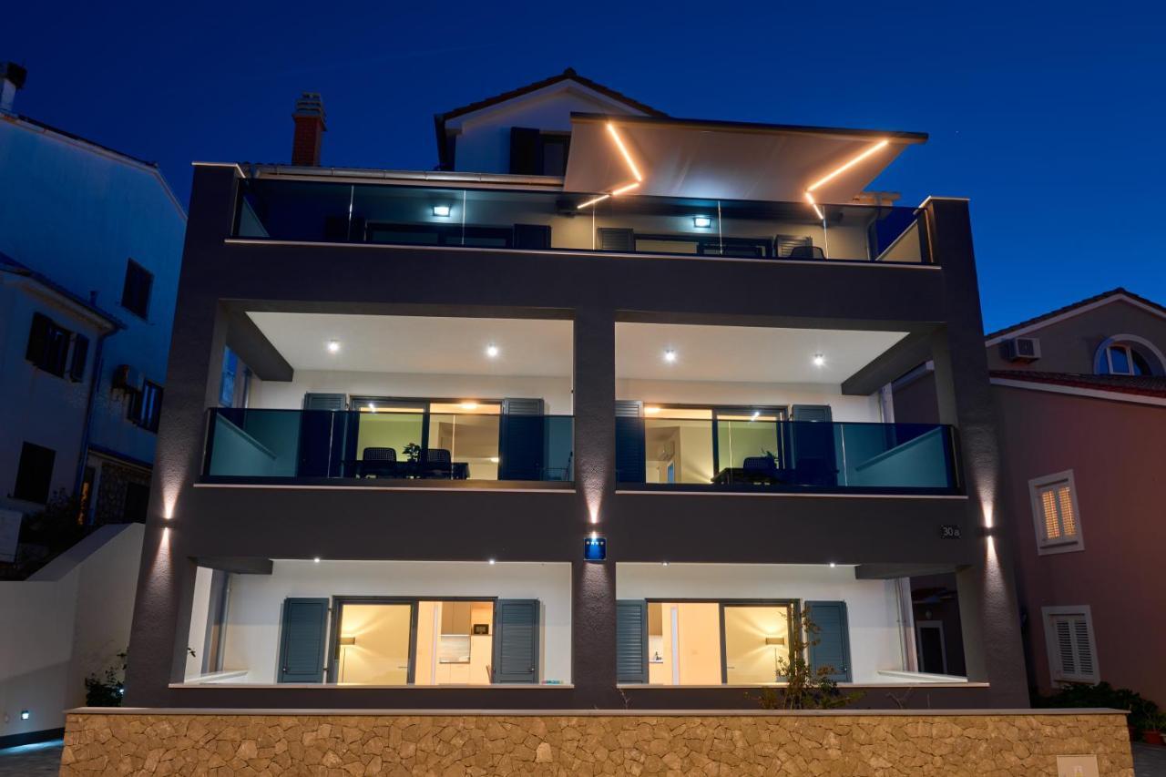 דירות מאלי לוסיניי House Torre מראה חיצוני תמונה
