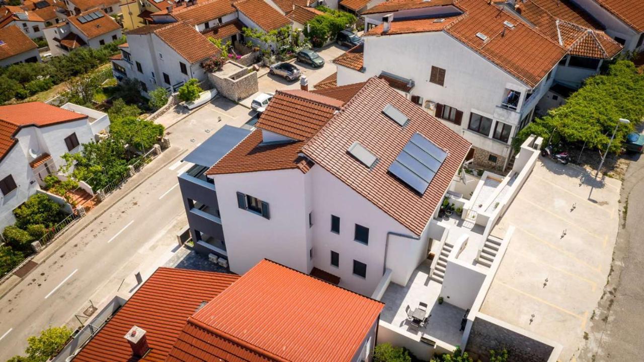 דירות מאלי לוסיניי House Torre מראה חיצוני תמונה