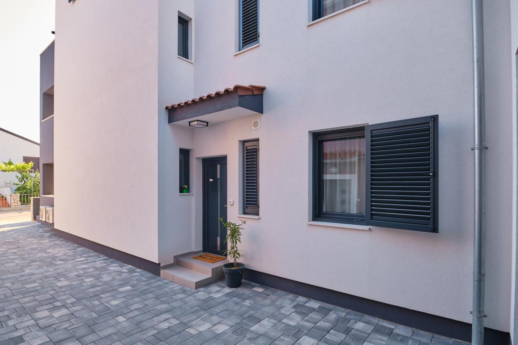 דירות מאלי לוסיניי House Torre חדר תמונה